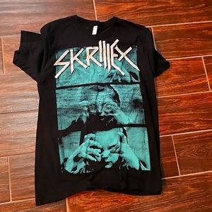 New skrillex  band shirt size large graphic tee